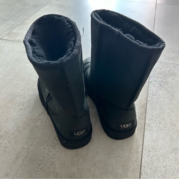 GREAT UC BLACK UGGS - Picture 3 of 6